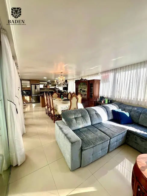 Apartamento com 3 quartos à venda, 300m2 em Centro, Balneario Camboriu - SC - imagem 6 Foto 6 de Apartamento com 3 quartos à venda, 300m2 em Centro, Balneario Camboriu - SC