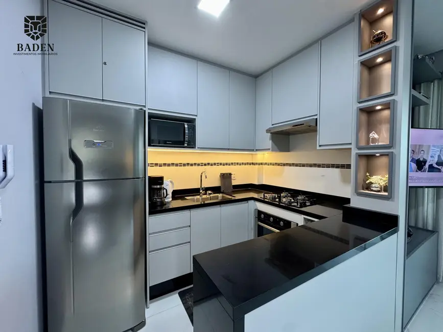 Foto 6 de Apartamento com 3 quartos à venda, 70m2 em Itapema - SC