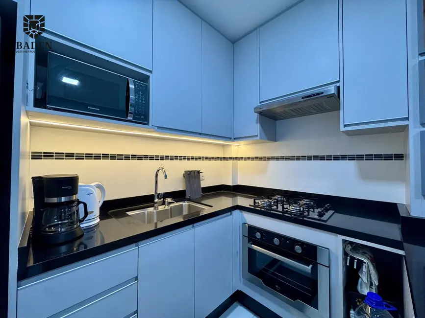 Foto 8 de Apartamento com 3 quartos à venda, 70m2 em Itapema - SC