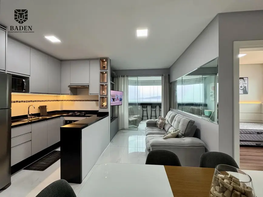 Foto 3 de Apartamento com 3 quartos à venda, 70m2 em Itapema - SC