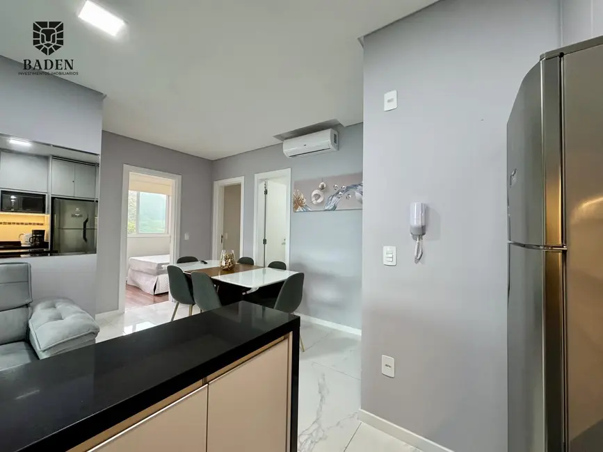 Foto 9 de Apartamento com 3 quartos à venda, 70m2 em Itapema - SC