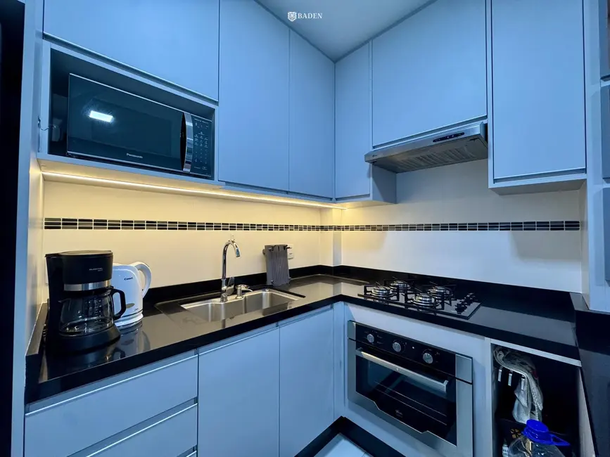 Foto 8 de Apartamento com 3 quartos à venda, 70m2 em Itapema - SC