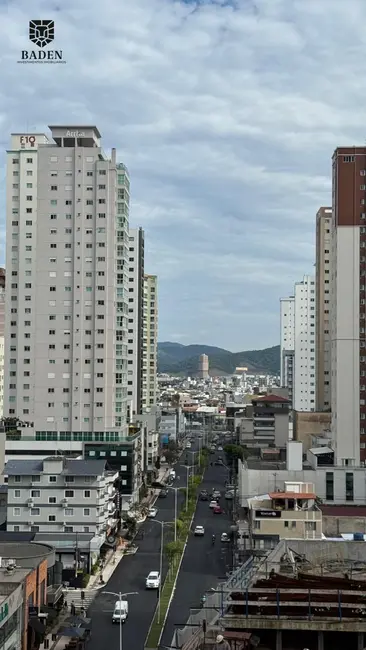 Apartamento com 3 quartos para alugar, 130m2 em Centro, Balneario Camboriu - SC - imagem 7 Foto 7 de Apartamento com 3 quartos para alugar, 130m2 em Centro, Balneario Camboriu - SC
