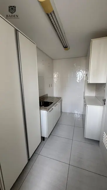 Apartamento com 3 quartos para alugar, 130m2 em Centro, Balneario Camboriu - SC - imagem 6 Foto 6 de Apartamento com 3 quartos para alugar, 130m2 em Centro, Balneario Camboriu - SC