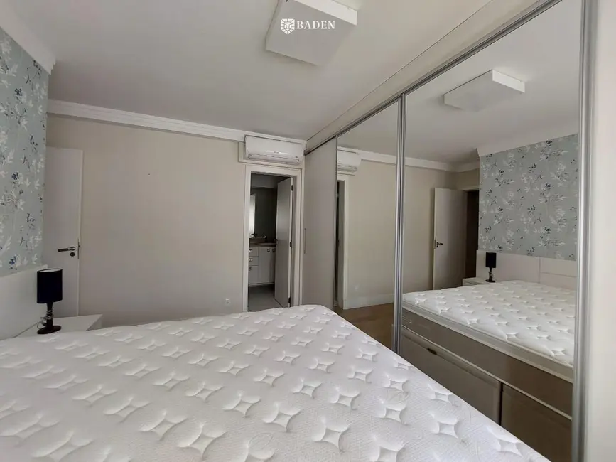 Foto 5 de Apartamento com 2 quartos à venda, 74m2 em Camboriu - SC