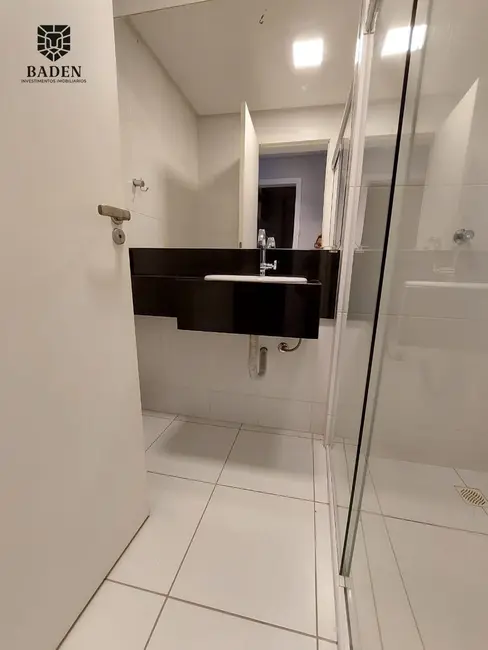 Foto 2 de Apartamento com 2 quartos à venda, 74m2 em Camboriu - SC