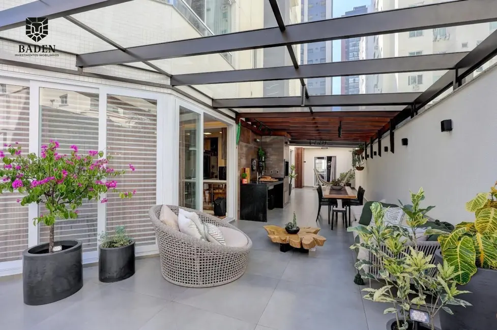 Foto 3 de Apartamento com 3 quartos à venda, 240m2 em Centro, Balneario Camboriu - SC