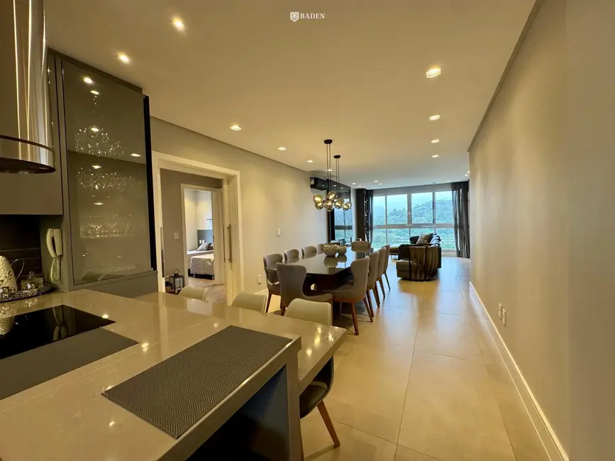 Foto 4 de Apartamento com 4 quartos à venda, 151m2 em Centro, Balneario Camboriu - SC