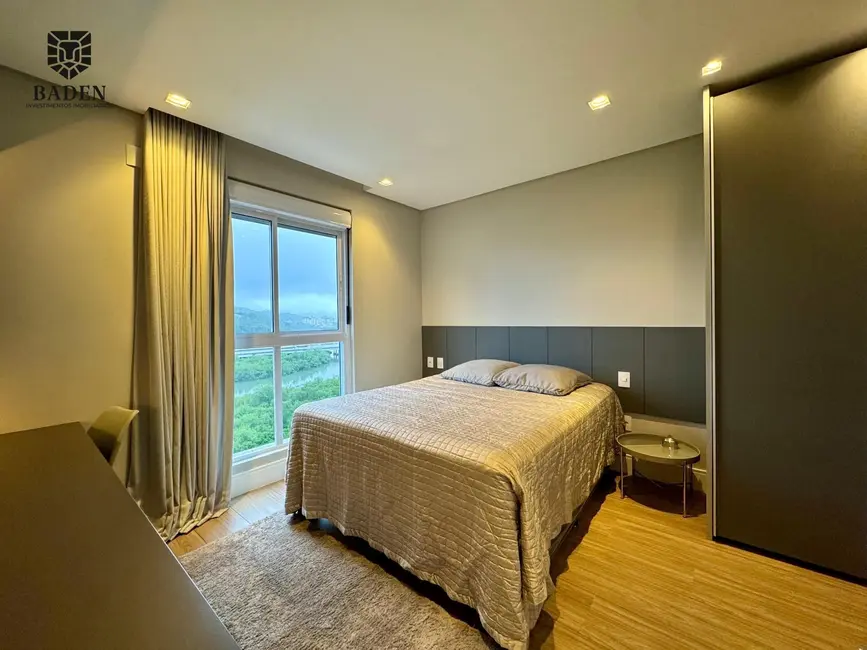 Foto 9 de Apartamento com 4 quartos à venda, 151m2 em Centro, Balneario Camboriu - SC