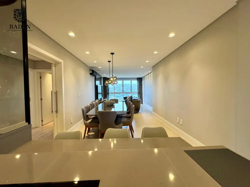 Apartamento com 4 quartos à venda, 151m2 em Centro, Balneario Camboriu - SC - imagem 9 Foto 9 de Apartamento com 4 quartos à venda, 151m2 em Centro, Balneario Camboriu - SC