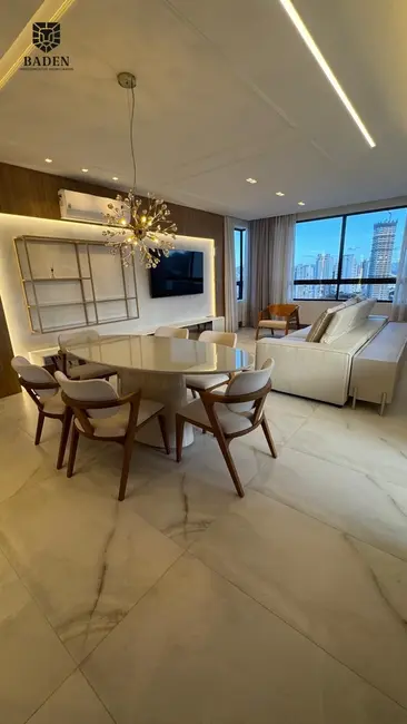 Apartamento com 3 quartos para alugar, 130m2 em Centro, Balneario Camboriu - SC - imagem 1 Foto 1 de Apartamento com 3 quartos para alugar, 130m2 em Centro, Balneario Camboriu - SC