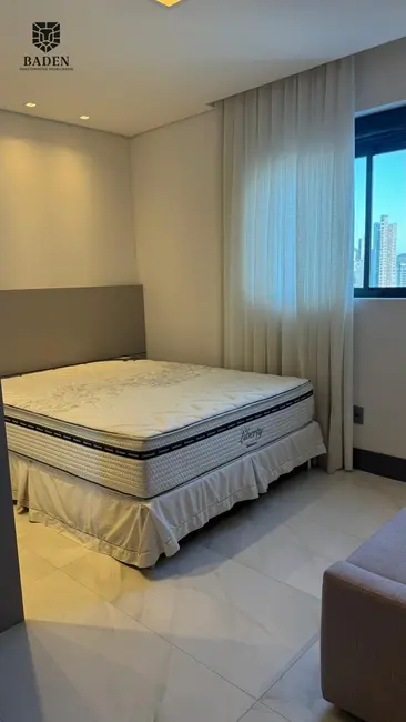 Apartamento com 3 quartos para alugar, 130m2 em Centro, Balneario Camboriu - SC - imagem 7 Foto 7 de Apartamento com 3 quartos para alugar, 130m2 em Centro, Balneario Camboriu - SC