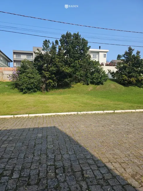 Foto 1 de Terreno / Lote à venda, 472m2 em Balneario Camboriu - SC