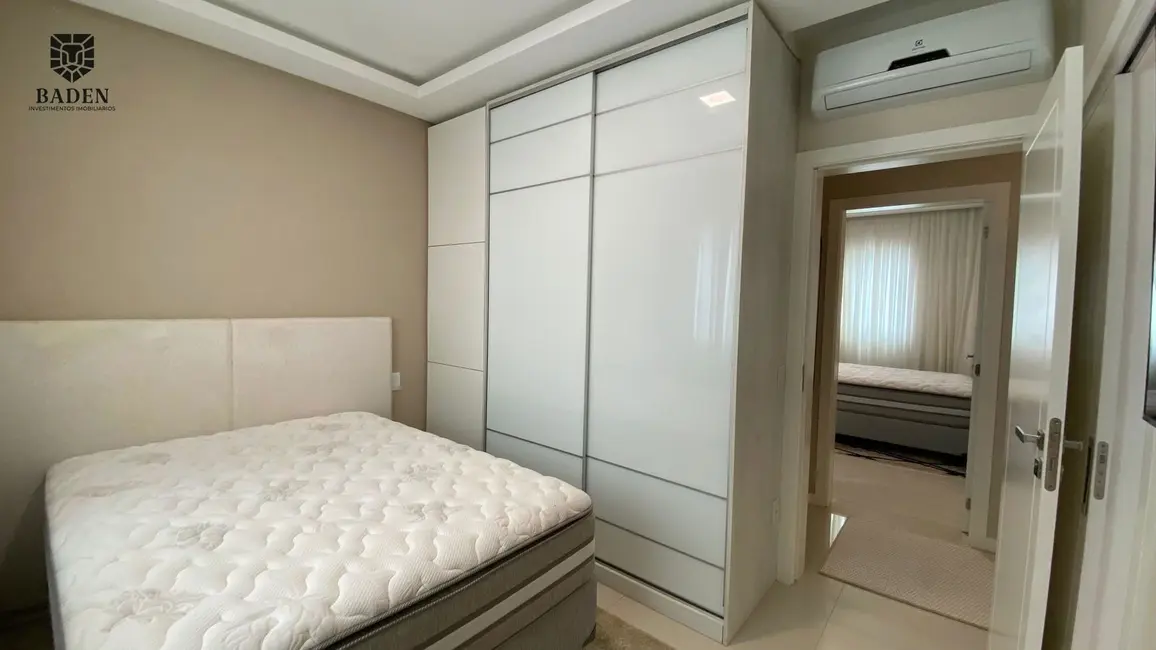 Apartamento com 3 quartos à venda, 145m2 em Centro, Balneario Camboriu - SC - imagem 8 Foto 8 de Apartamento com 3 quartos à venda, 145m2 em Centro, Balneario Camboriu - SC