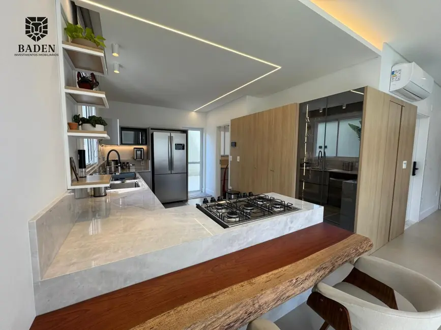 Apartamento com 3 quartos à venda, 283m2 em Centro, Balneario Camboriu - SC - imagem 5 Foto 5 de Apartamento com 3 quartos à venda, 283m2 em Centro, Balneario Camboriu - SC