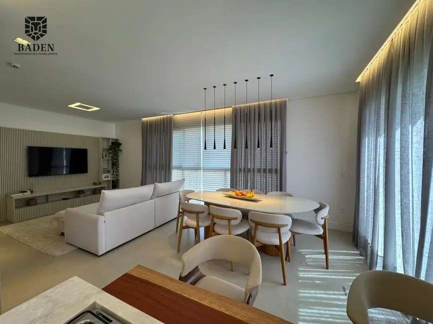 Apartamento com 3 quartos à venda, 283m2 em Centro, Balneario Camboriu - SC - imagem 1 Foto 1 de Apartamento com 3 quartos à venda, 283m2 em Centro, Balneario Camboriu - SC