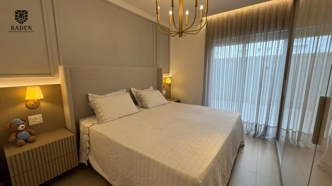 Apartamento com 3 quartos à venda, 283m2 em Centro, Balneario Camboriu - SC - imagem 8 Foto 8 de Apartamento com 3 quartos à venda, 283m2 em Centro, Balneario Camboriu - SC