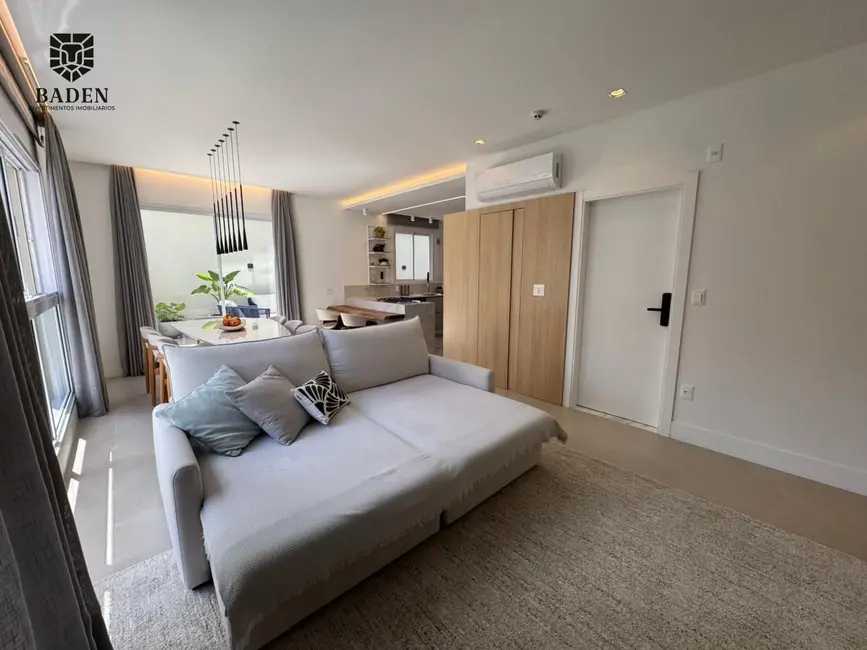 Apartamento com 3 quartos à venda, 283m2 em Centro, Balneario Camboriu - SC - imagem 6 Foto 6 de Apartamento com 3 quartos à venda, 283m2 em Centro, Balneario Camboriu - SC