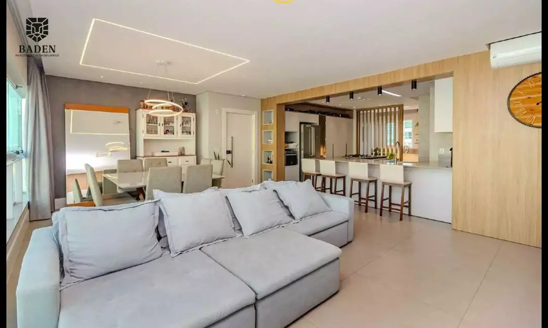 Foto 2 de Apartamento com 3 quartos à venda, 130m2 em Centro, Balneario Camboriu - SC