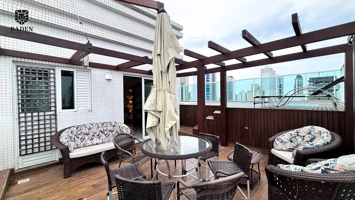 Cobertura com 4 quartos para alugar, 274m2 em Centro, Balneario Camboriu - SC - imagem 4 Foto 4 de Cobertura com 4 quartos para alugar, 274m2 em Centro, Balneario Camboriu - SC