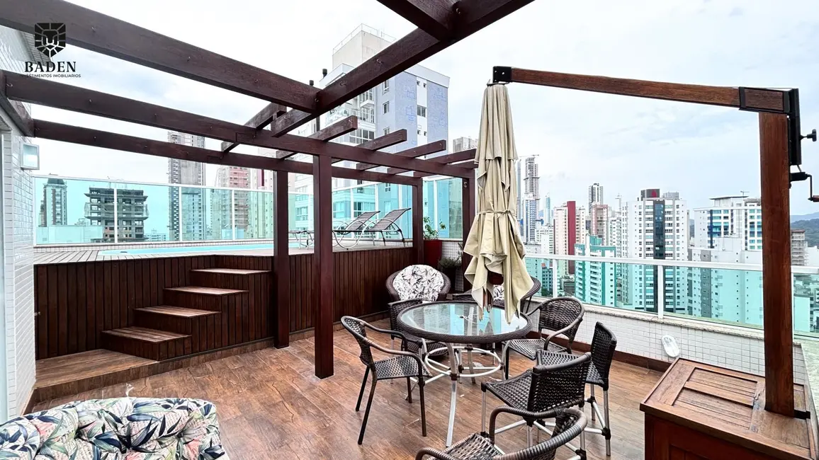 Cobertura com 4 quartos para alugar, 274m2 em Centro, Balneario Camboriu - SC - imagem 5 Foto 5 de Cobertura com 4 quartos para alugar, 274m2 em Centro, Balneario Camboriu - SC