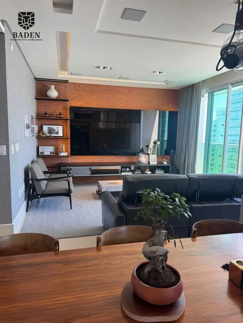 Apartamento com 3 quartos à venda, 122m2 em Centro, Balneario Camboriu - SC - imagem 9 Foto 9 de Apartamento com 3 quartos à venda, 122m2 em Centro, Balneario Camboriu - SC