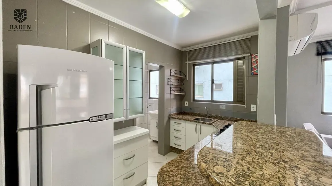 Apartamento com 2 quartos para alugar, 60m2 em Centro, Balneario Camboriu - SC - imagem 8 Foto 8 de Apartamento com 2 quartos para alugar, 60m2 em Centro, Balneario Camboriu - SC