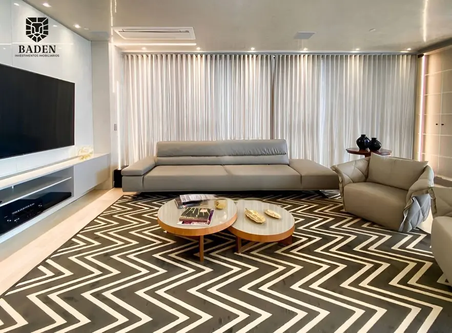 Foto 2 de Apartamento com 3 quartos à venda, 236m2 em Balneario Camboriu - SC