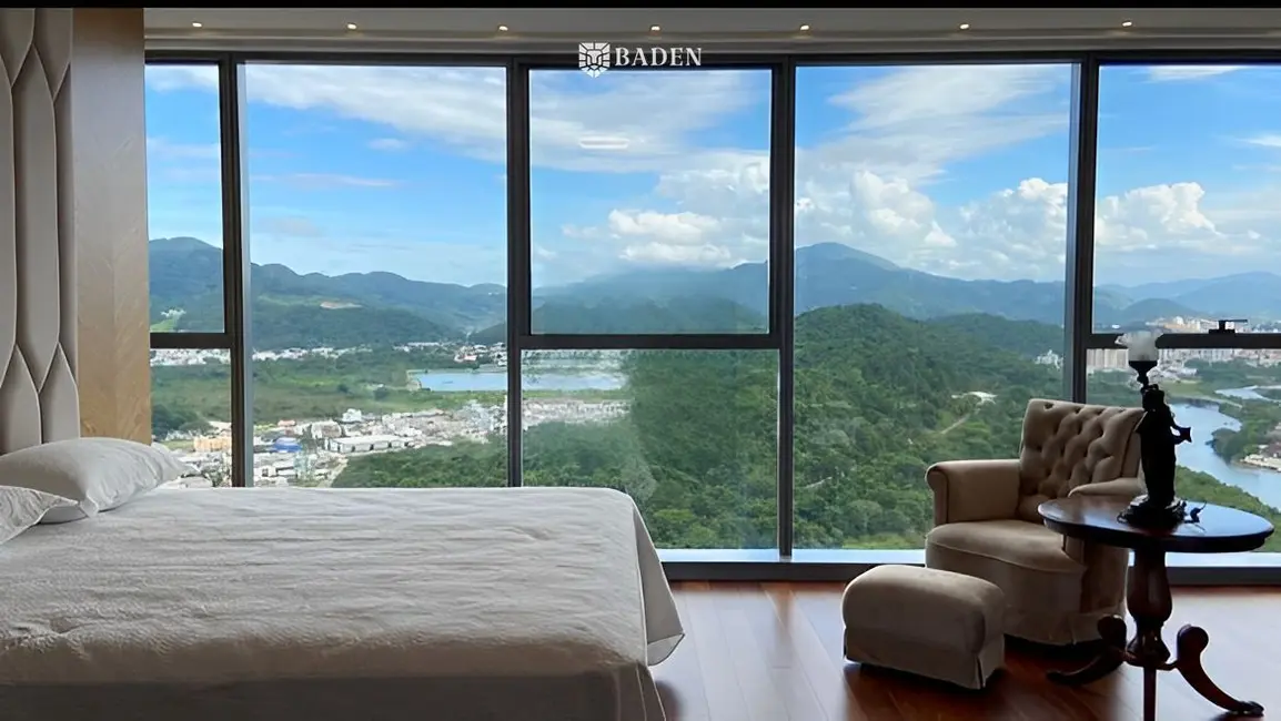 Foto 7 de Apartamento com 3 quartos à venda, 236m2 em Balneario Camboriu - SC