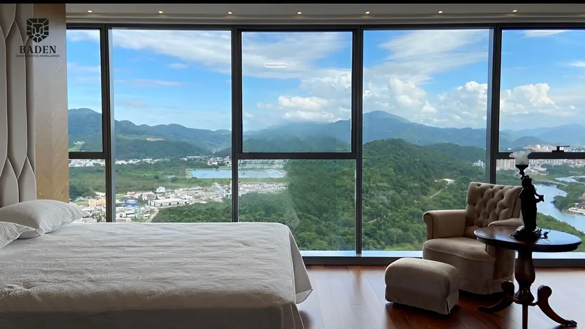 Foto 7 de Apartamento com 3 quartos à venda, 236m2 em Balneario Camboriu - SC