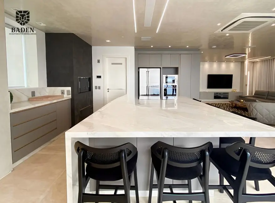 Foto 4 de Apartamento com 3 quartos à venda, 236m2 em Balneario Camboriu - SC