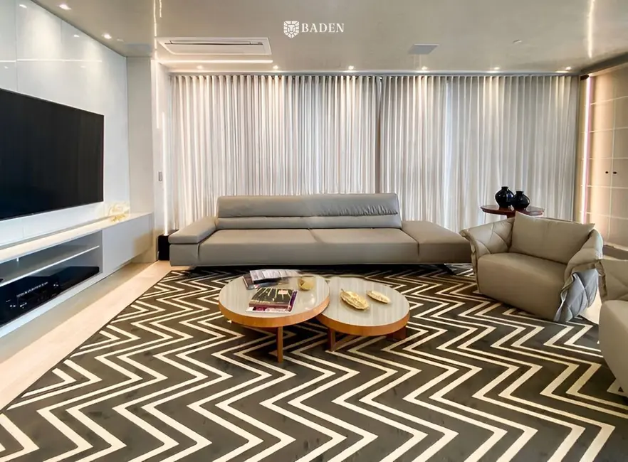 Foto 2 de Apartamento com 3 quartos à venda, 236m2 em Balneario Camboriu - SC