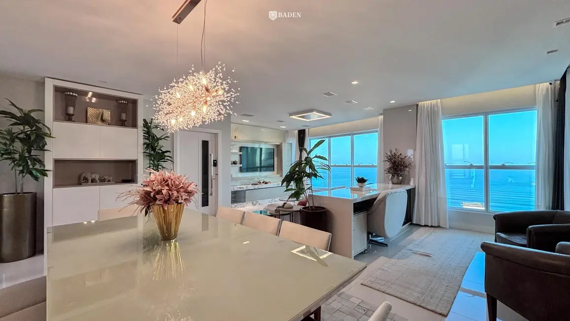 Foto 1 de Apartamento com 4 quartos para alugar, 180m2 em Centro, Balneario Camboriu - SC