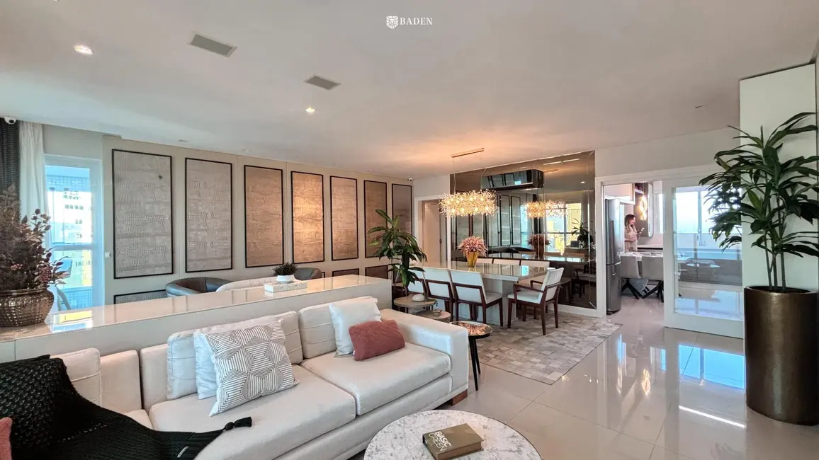Foto 8 de Apartamento com 4 quartos para alugar, 180m2 em Centro, Balneario Camboriu - SC