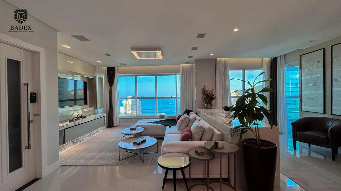 Apartamento com 4 quartos à venda, 180m2 em Centro, Balneario Camboriu - SC - imagem 4 Foto 4 de Apartamento com 4 quartos à venda, 180m2 em Centro, Balneario Camboriu - SC