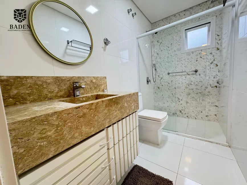 Foto 3 de Casa de Condomínio com 3 quartos para alugar, 130m2 em São Judas Tadeu, Balneario Camboriu - SC