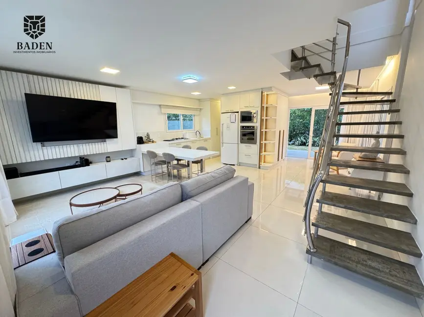 Foto 1 de Casa de Condomínio com 3 quartos para alugar, 130m2 em São Judas Tadeu, Balneario Camboriu - SC
