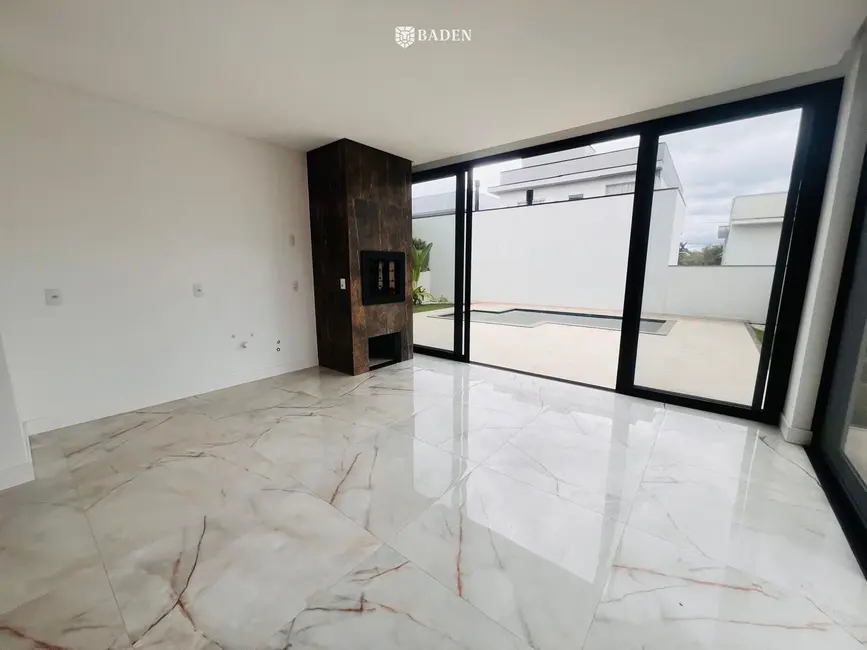 Foto 8 de Casa com 5 quartos à venda, 289m2 em Balneario Camboriu - SC