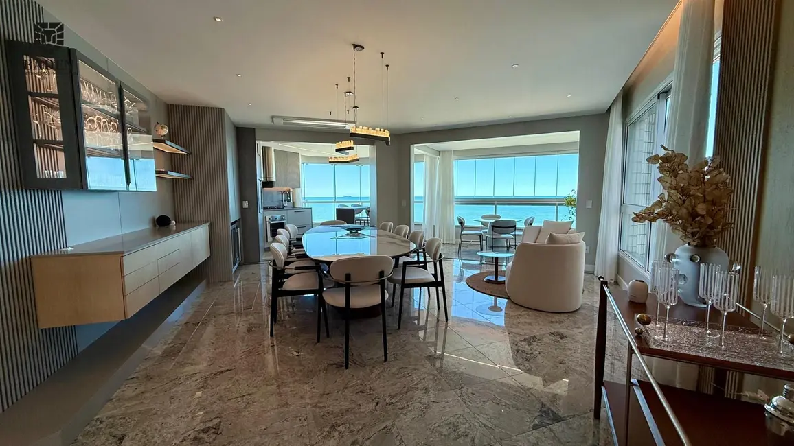 Apartamento com 4 quartos à venda, 236m2 em Centro, Balneario Camboriu - SC - imagem 2 Foto 2 de Apartamento com 4 quartos à venda, 236m2 em Centro, Balneario Camboriu - SC