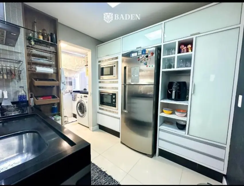 Foto 3 de Apartamento com 3 quartos à venda, 97m2 em Pioneiros, Balneario Camboriu - SC