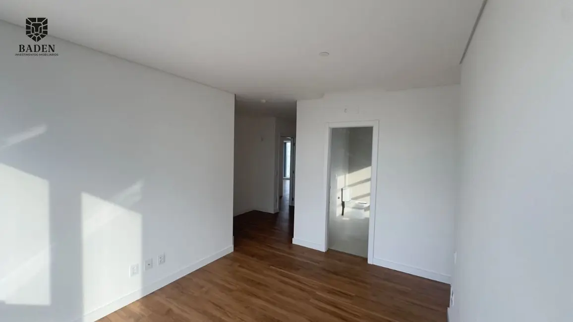 Apartamento com 4 quartos à venda, 171m2 em Balneario Camboriu - SC - imagem 8 Foto 8 de Apartamento com 4 quartos à venda, 171m2 em Balneario Camboriu - SC