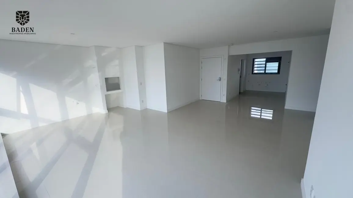 Apartamento com 4 quartos à venda, 171m2 em Balneario Camboriu - SC - imagem 4 Foto 4 de Apartamento com 4 quartos à venda, 171m2 em Balneario Camboriu - SC