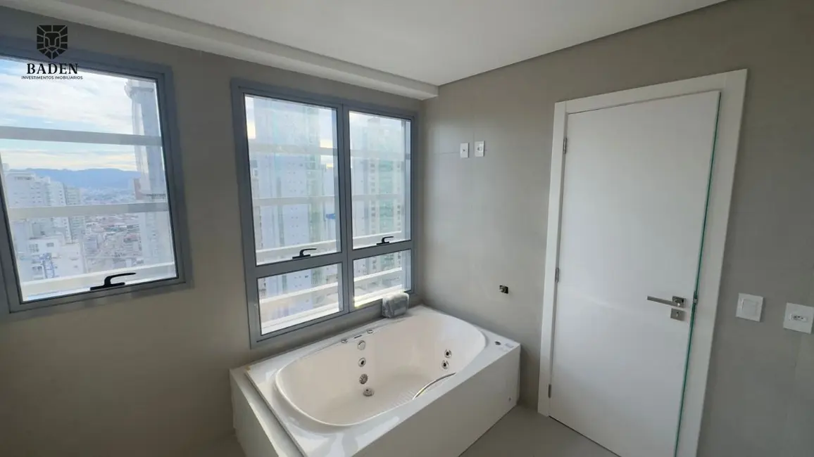 Apartamento com 4 quartos à venda, 171m2 em Balneario Camboriu - SC - imagem 9 Foto 9 de Apartamento com 4 quartos à venda, 171m2 em Balneario Camboriu - SC