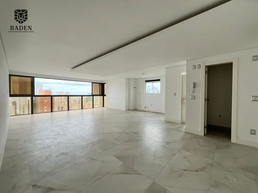 Apartamento com 4 quartos à venda, 167m2 em Centro, Balneario Camboriu - SC - imagem 1 Foto 1 de Apartamento com 4 quartos à venda, 167m2 em Centro, Balneario Camboriu - SC