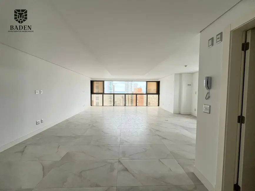 Apartamento com 4 quartos à venda, 167m2 em Centro, Balneario Camboriu - SC - imagem 2 Foto 2 de Apartamento com 4 quartos à venda, 167m2 em Centro, Balneario Camboriu - SC