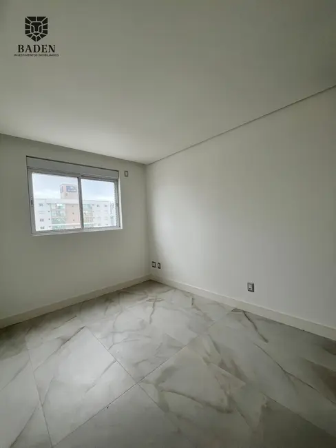 Apartamento com 4 quartos à venda, 167m2 em Centro, Balneario Camboriu - SC - imagem 9 Foto 9 de Apartamento com 4 quartos à venda, 167m2 em Centro, Balneario Camboriu - SC