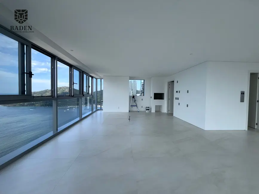 Apartamento com 4 quartos à venda, 232m2 em Balneario Camboriu - SC - imagem 4 Foto 4 de Apartamento com 4 quartos à venda, 232m2 em Balneario Camboriu - SC