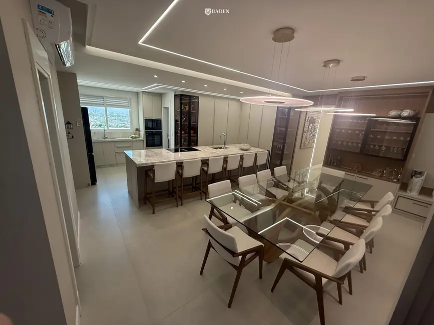 Foto 3 de Apartamento com 4 quartos à venda, 187m2 em Centro, Balneario Camboriu - SC