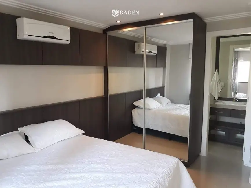 Foto 9 de Apartamento com 3 quartos para alugar, 140m2 em Balneario Camboriu - SC