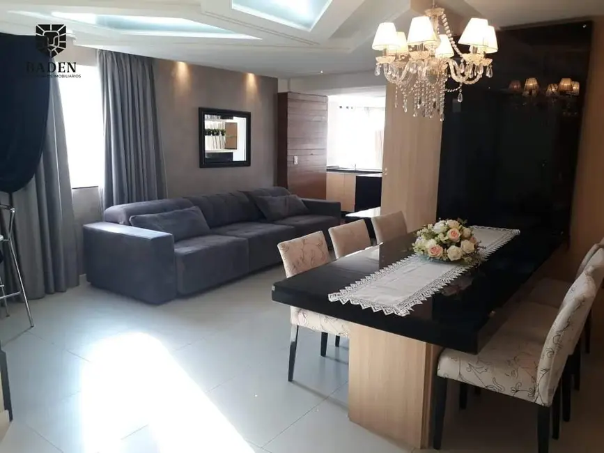 Foto 2 de Apartamento com 3 quartos para alugar, 140m2 em Balneario Camboriu - SC